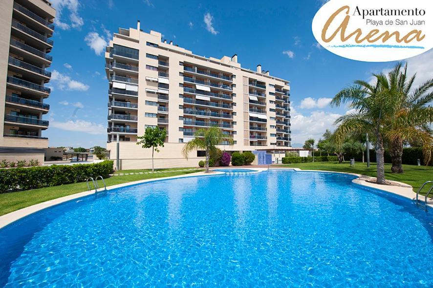 Arena En Playa De San Juan Alicante